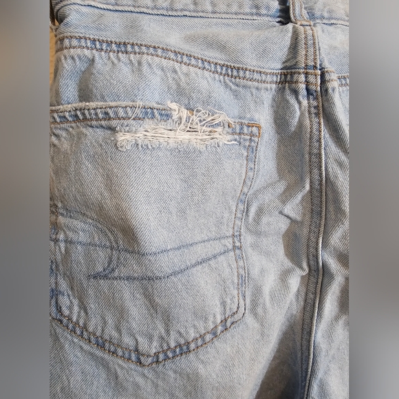 American Eagle Outfitters Higjest Rise Baggy Light Blue Denim Shorts - Picture 4 of 8